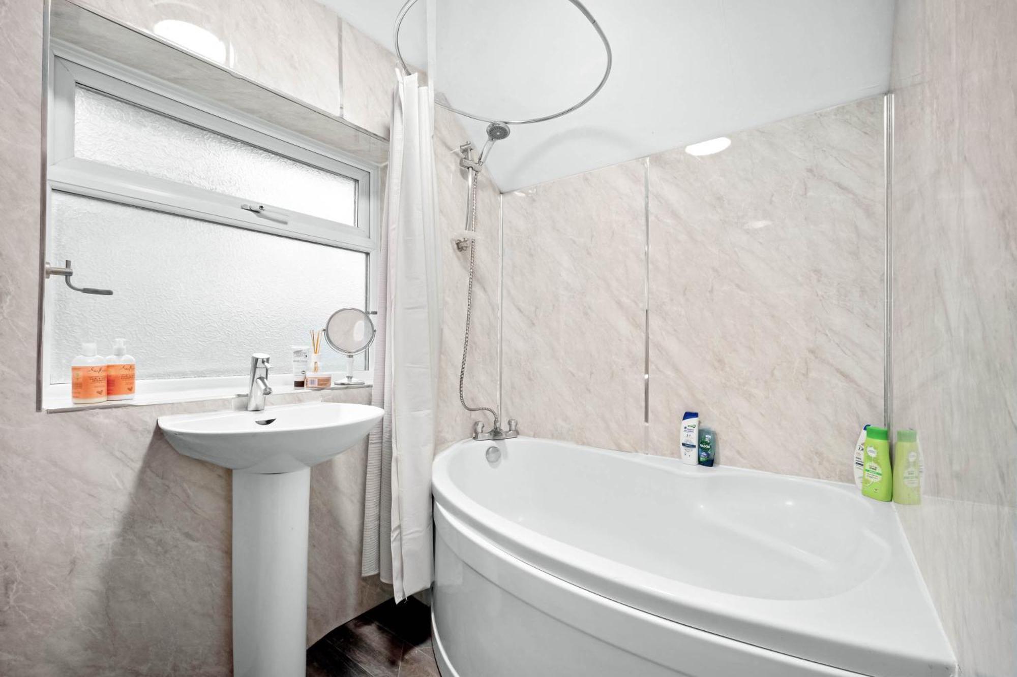 Modern 18 Guest Large Home In Solihull - Near Nec, Jlr, Hs2 And Bhx เบอร์มิงแฮม ภายนอก รูปภาพ